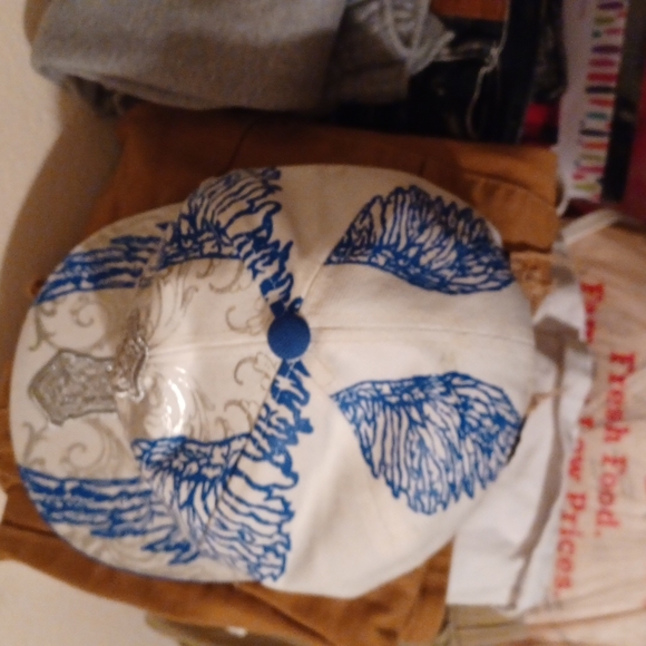 Legend hat - Picture 3 of 4